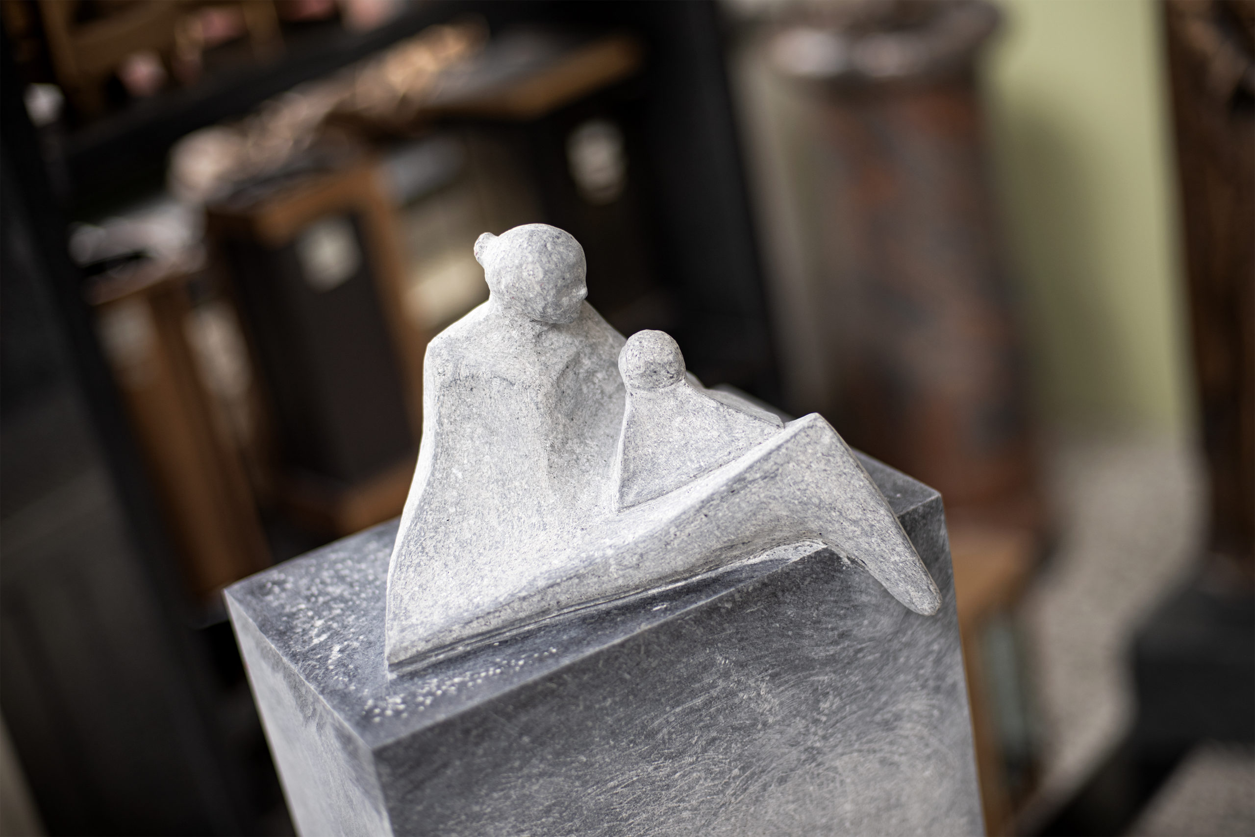 Von der Skizze über das Modell bis hin zur fertigen Skulptur: Laura Heinrichs erschafft bleibende Werke