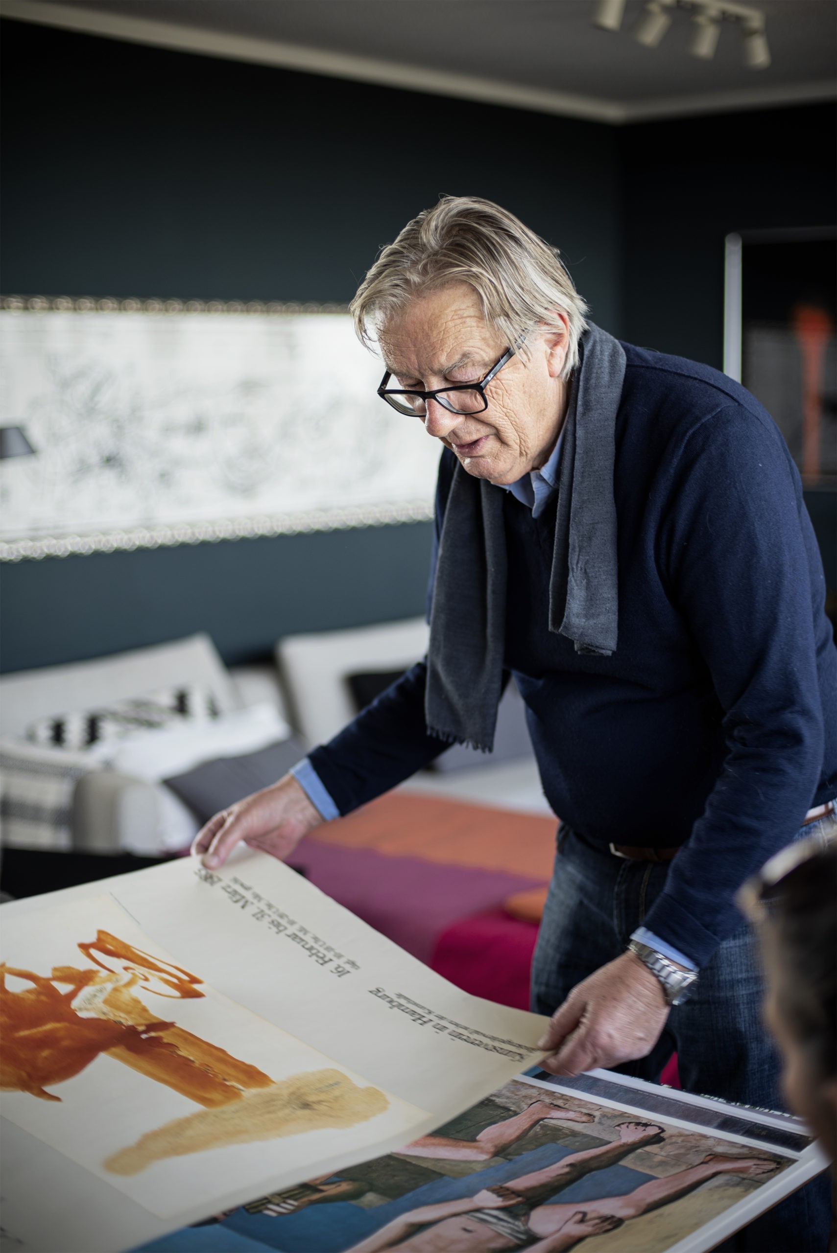 Neue Mitglieder seiner Sammlung wählt Rolf Brandt seit jeher intuitiv aus – es begeistern ihn besondere Formen, Farbkompositionen und Typografien