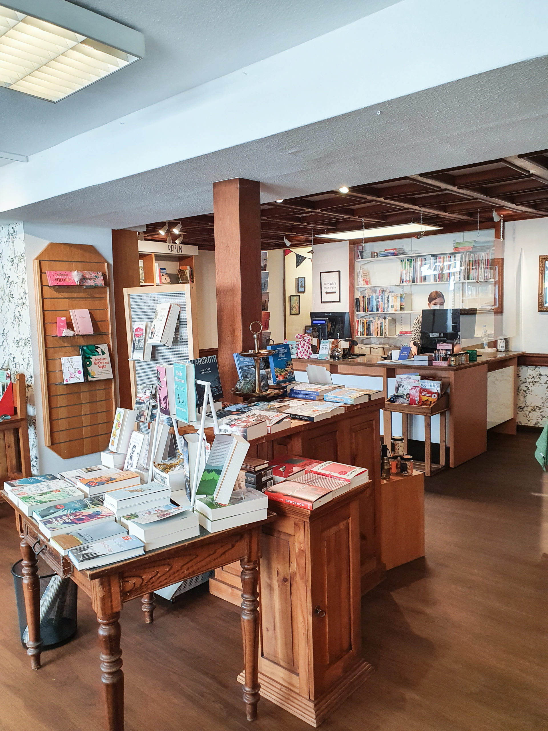 Reiner Volkmann und Anja Choinowski haben mit der Bockumer Buchhandlung und "Rheinschmökern" jeweils ihre Leidenschaft zum Beruf gemacht.