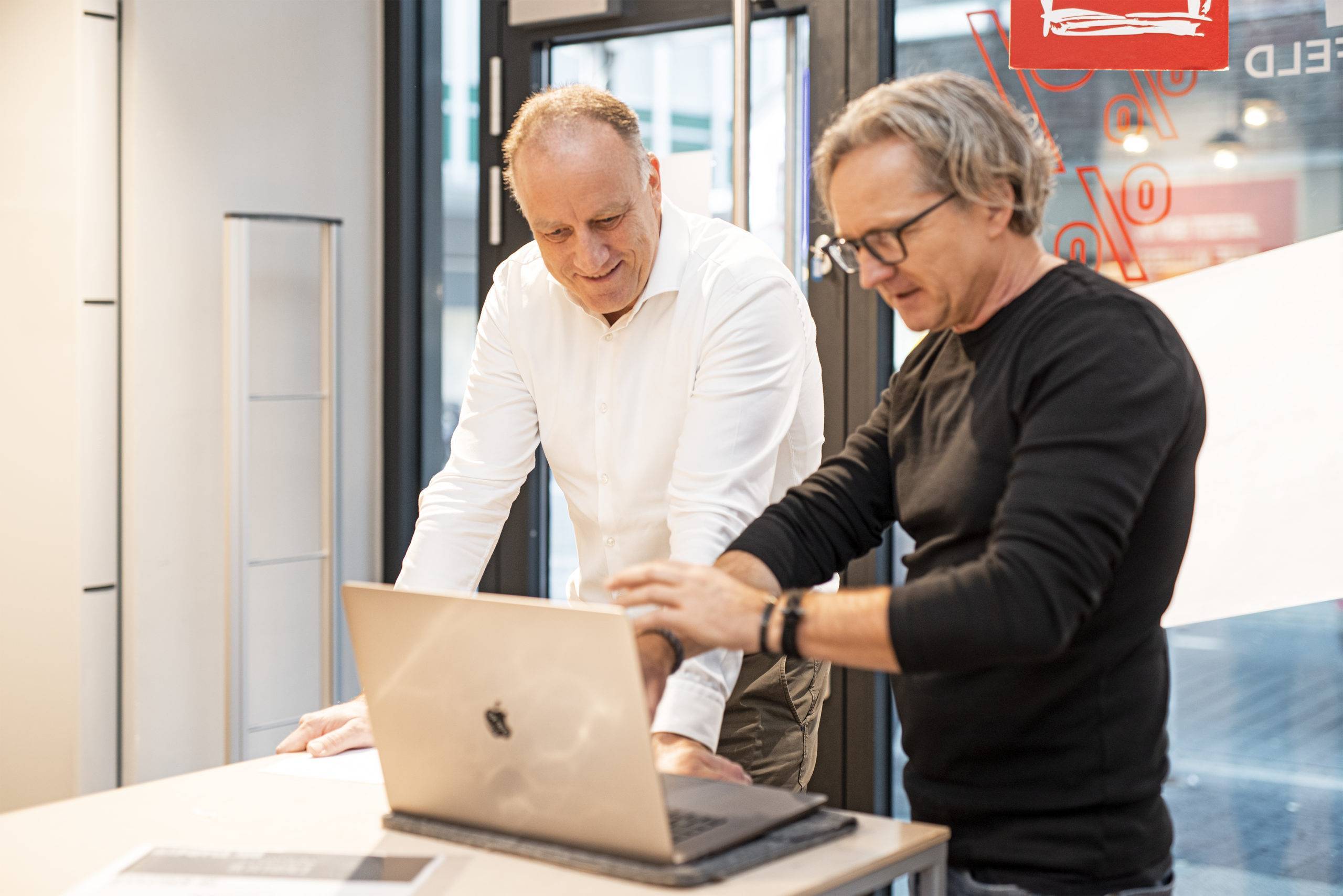 Endlich_Pop-up-Store_ein_etwas_anderer_Laden_Christoph_Borgmann_und_Christhard_Ulonska